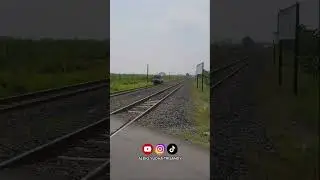 Perlintasan Unik Palang Bambu