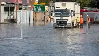 Burst water pipe turns Stratford Road into a river, causing shop closures in Birmingham || WooGlobe