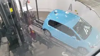 Parkroboter in der Autostadt Wolfburg   ohne Sound