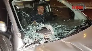 Parke yüklü tır geri geri kayıp araçları biçti