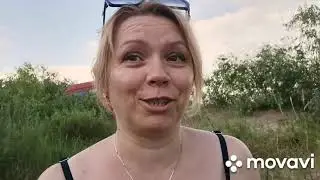 VLOG. We're swimming at the river, it's 40 degrees.