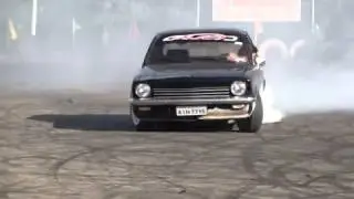 Chevette fazendo burnout