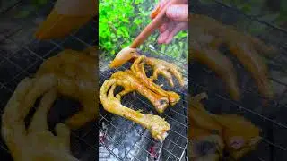 Chicken feet 