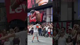 Times Square’s breakdance, New York City breakdancing! 