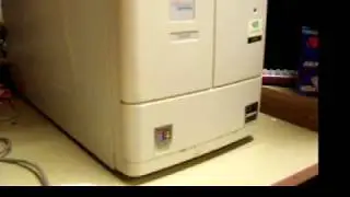 Vintage 2000 Fujitsu Siemens Xpert w/ Windows ME
