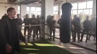 Усик провел мастер-класс для бойцов АТО на передовой 