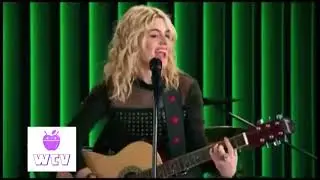 SOY LUNA 2 - Delfi, Jim & Yam Cantan "Mano a Mano"