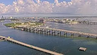 LIVE DoubleTree by Hilton Grand Hotel Biscayne Bay | Miami Traffic Cam | Miami Skyline View 4K
