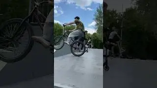 первый день на велосипеде 🚲❤️ @tonystepblog   #bmx #automobile #bmxisfun #bmxlife #bikelife