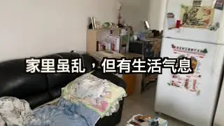 温哥华社会底层百姓们的一顿简易火锅餐。疫情打击，失业的失业，减薪的减薪，好歹由政府资助，不愁吃喝，有蔬菜有牛肉，有大虾有海参。