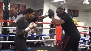 GERVONTA DAVIS LIGHTING UP THE MITTS [HIGHLIGHTS] | Best Mitt Workout You Will See!