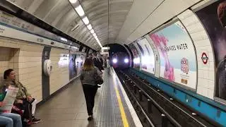 2 trains, 1 platform