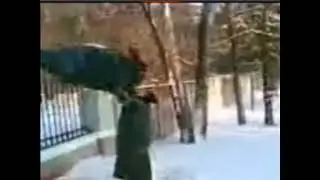 Бэтмен спас человечество от мужика