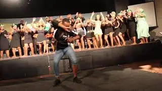 South Afrika (University Mass Choir Traditional Dance)