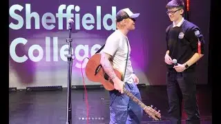Student raps with Ed Sheeran on stage (cheatcodez)