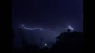 İstanbul'dan İnanılmaz Şimşek!!