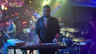 Raul Enrique Live with Slippery People cover Take me to the river