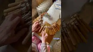 I think I found the FASTEST hands in Spain! 😅 #bobbinlace #fiberart #art #lace #abanico #asmr