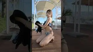 ビキニ女装男子・プールで水着～ナイトプールまで