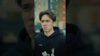 У кого в гардеробе тоже только черные вещи 😅 