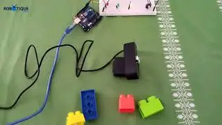 Real-time color detection using webcam and Arduino