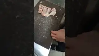 Разделка бедра курицы #shorts