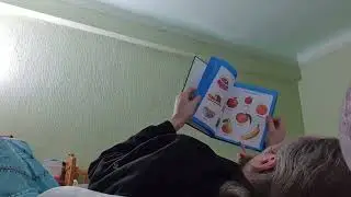Золото для иконы и умная книга в руках. День жизни священника.