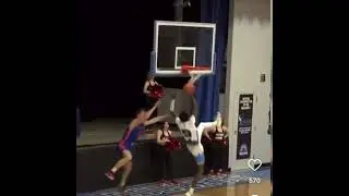 Maybe if I don’t get another 🏀 contract I can play goalie ⚽️