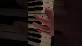 Part 4. Learn to play Santa Claus is Coming to Town! On The Piano! #piano #blues #amc #apefather