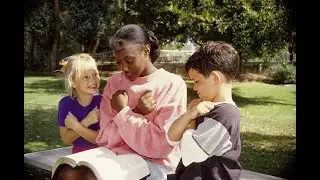 How do deaf or hard of hearing children learn to read?