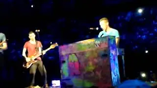 Coldplay at Montreal Bell Centre July 27th, 2012 (Warning Sign)