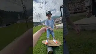 Димон первый раз на балансборде🏄‍♂️ #краснаяполяна #дети #скейтпарк #kids #балансборд