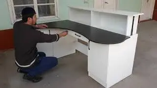 Computer desk. Компьютерный стол.