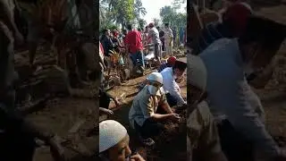 innalilahi Jenazah silih Berganti Di kuburan , semoga kita di selamatkan amin