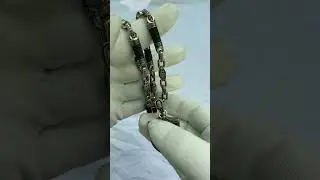 Щит с Архангелом Михаилом и цепочка на основе драгоценного дерева Эбен.