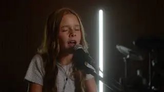 Ocean Eyes - Billie Eilish (12-year-old Claire Crosby Live Cover)