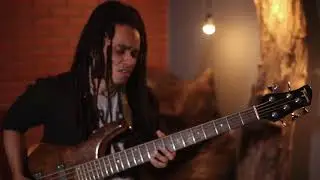 Michael Pipoquinha tocando 