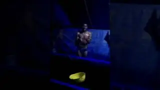Ngintip orang lagi mandi
