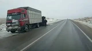 Хромтау гололед. фура перевертыш