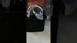 КАК ВЗЛАМЫВАЮТ НАВЕСНЫЕ ЗАМКИ 