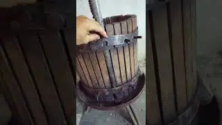 Мощный виноградный пресс