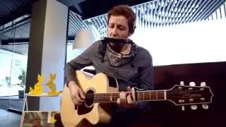 Barış Uğur - Taşlara Yüzler Çizen Çocuk