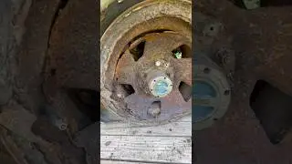I don’t think it’s supposed to be like that #ford #rusty #scraplife #recycling