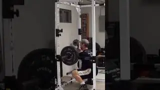 Zottman Squats for Targeting Quad Strength. Front squats down, back squats up.