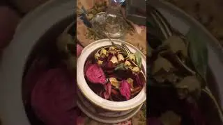 Как определить возраст винтажной броши по размеру?