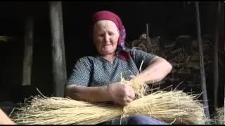 Традиционная обработка льна. Кадры из фильма 