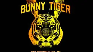 Sharam Jey & Loulou Players - Hum Hum