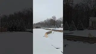 Петродворец зимой. Фонтан Самсон. 