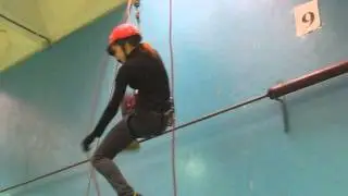 Подъём по вертикальным перилам (Анастасия).AVI