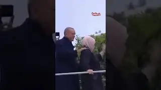 Başkan Erdoğan gözyaşlarını tutamayan eşi Emine Erdoğan'ı fark ettiği an